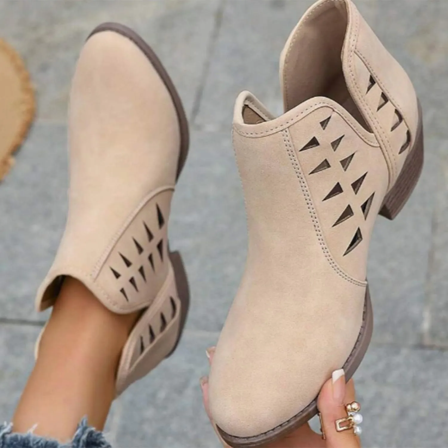 Ankle Boots for Women Low Heel Cowboy Boots V Cut Suede Retro Western Pointed Toe Chunky Heels Womens Ankle Boots