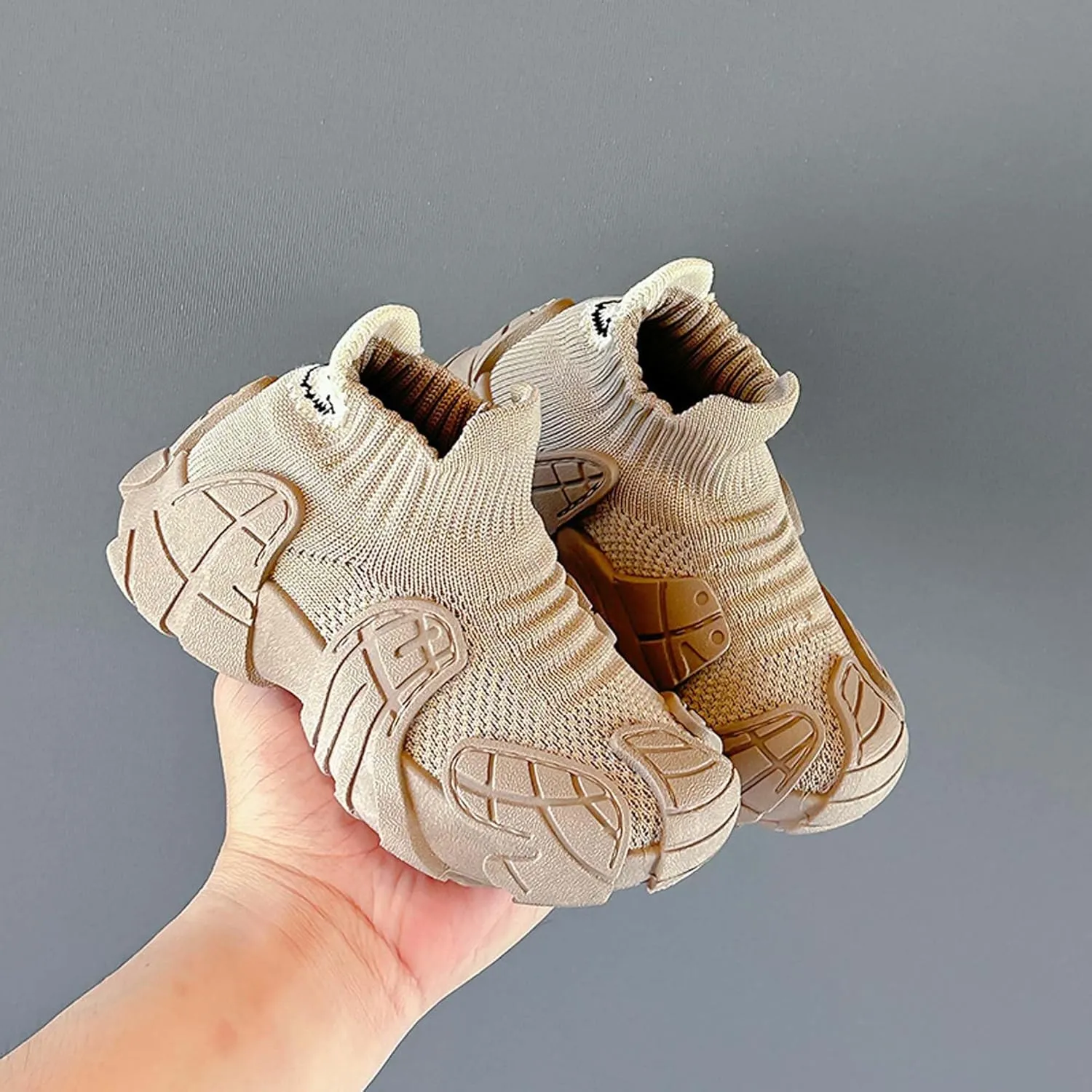 Children's Breathable Mesh Sneakers Boys Girls Thick Bottom Comfortable Casual Shoes Non-Slip Lightweight Running Shoes Street Mesh Casual Walking Shoes