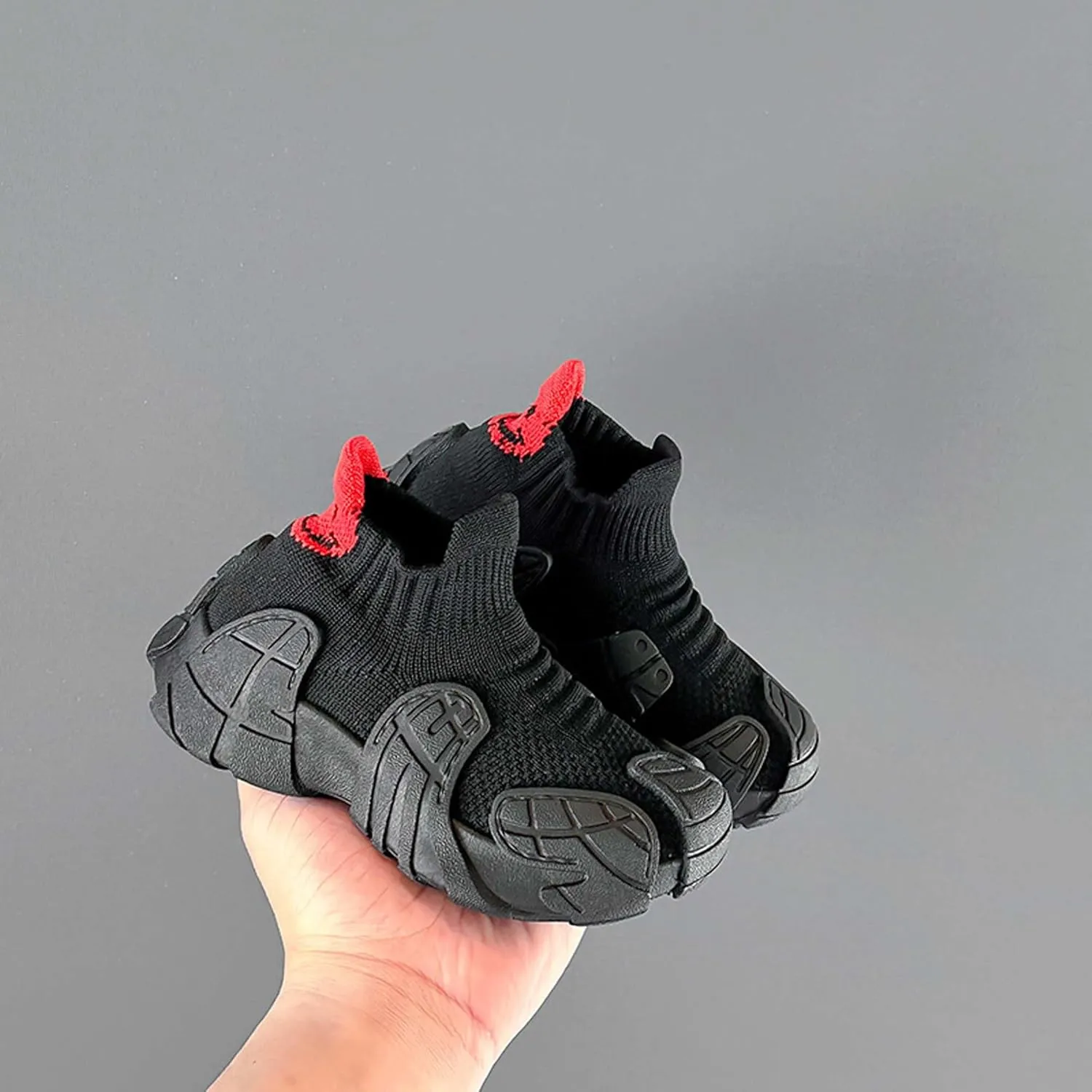 Children's Breathable Mesh Sneakers Boys Girls Thick Bottom Comfortable Casual Shoes Non-Slip Lightweight Running Shoes Street Mesh Casual Walking Shoes