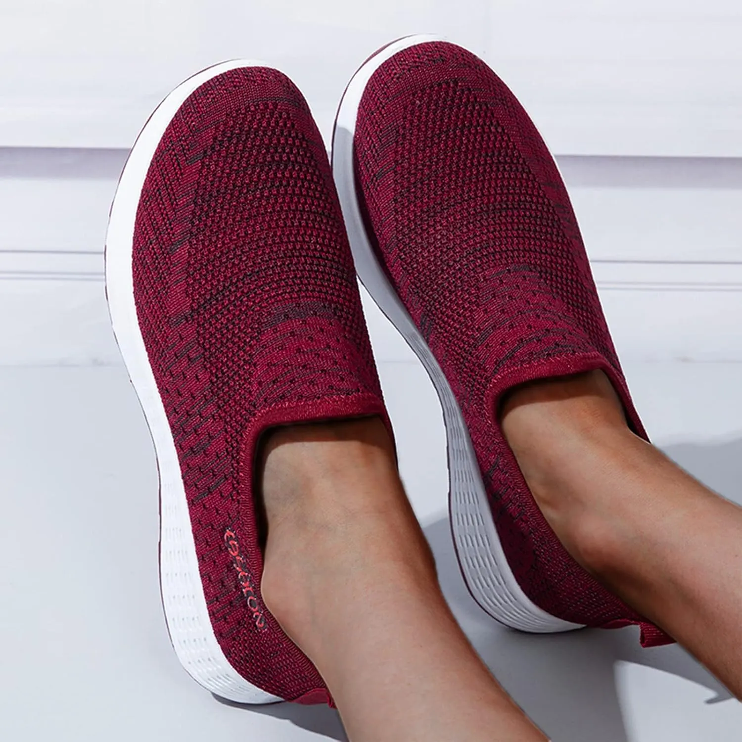 Womens Slip On Walking Shoes Lightweight Comfortable Sneakers Casual Canvas Flats Non Slip Elastic Loafers